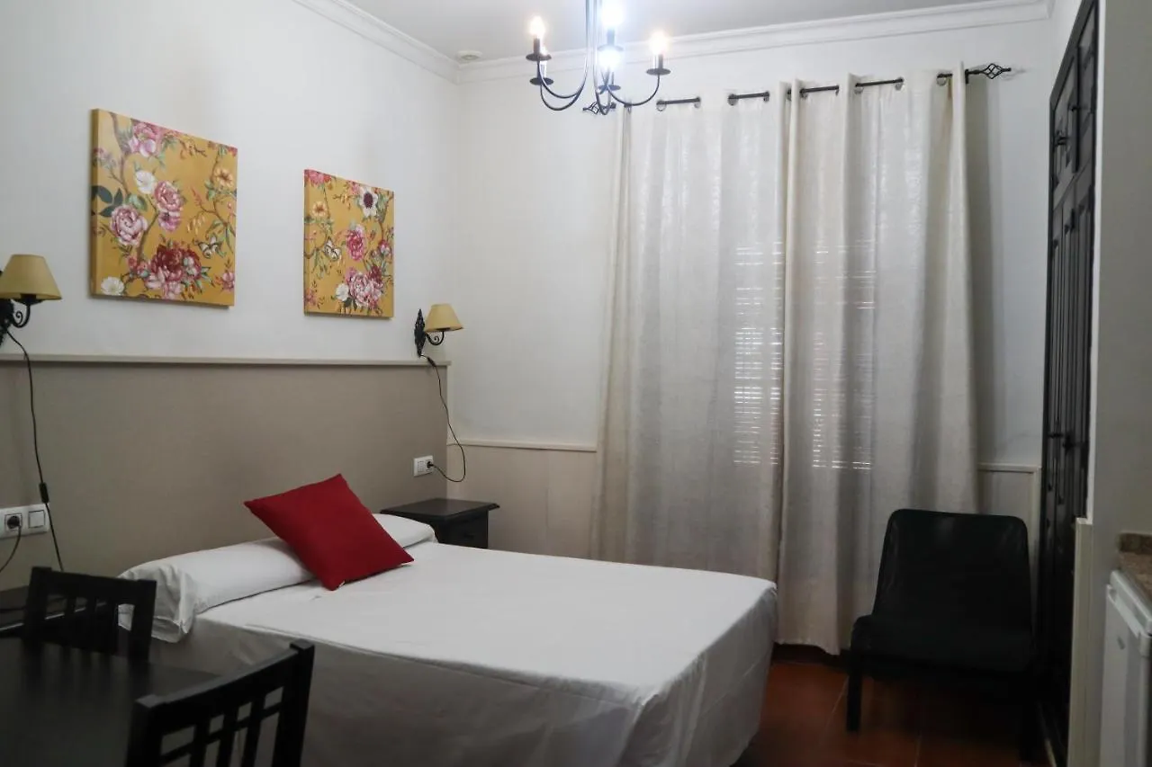 Апартаменты Apartamentos Turisticos Casa Cantillo Кармона